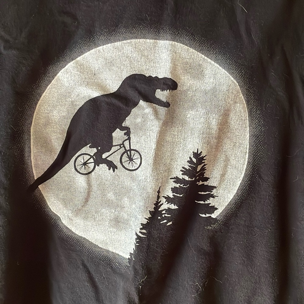 ET meets Jurassic Park T-Shirt